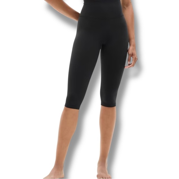 ATHLETA Elation Crop - Black Plus 1X - Picture 1 of 12